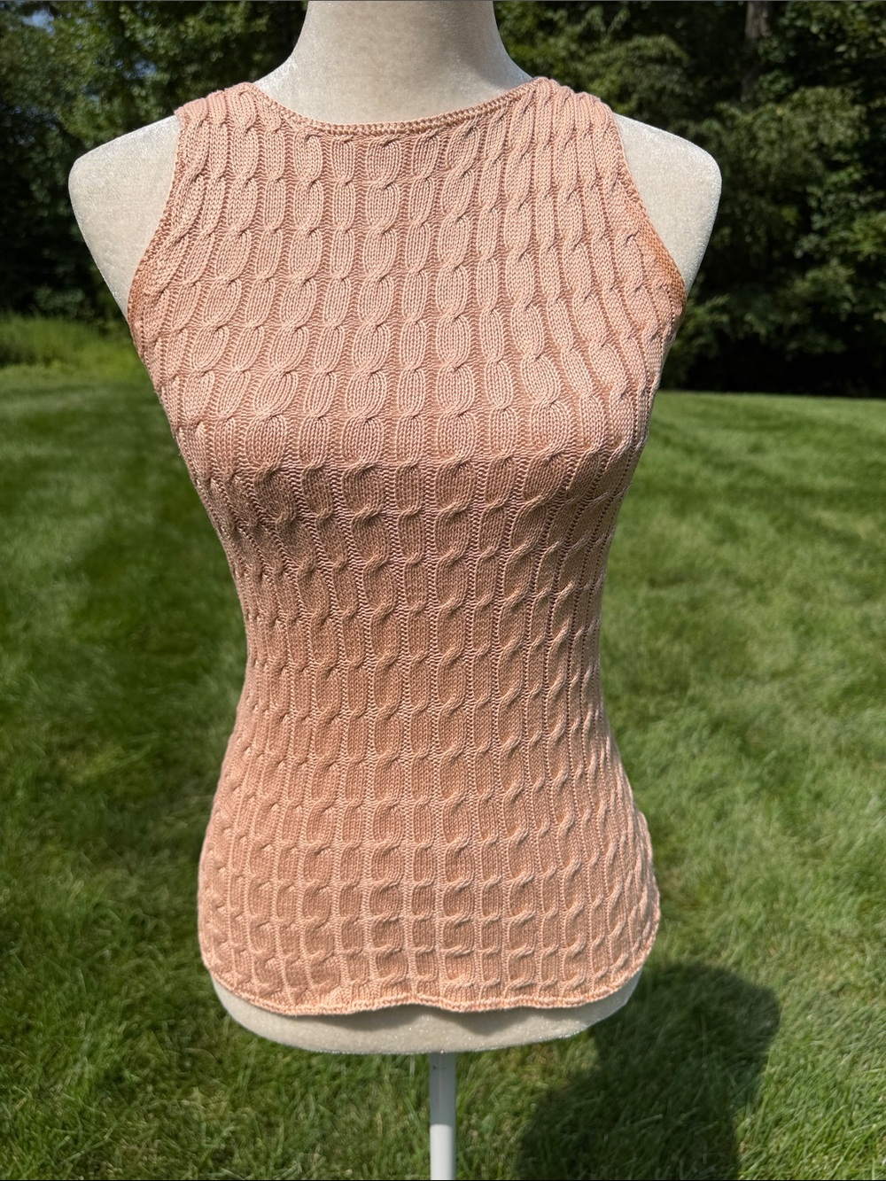 Sleeveless Cable Knit Tank Top - May e